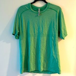 Lululemon metal vent Shirt